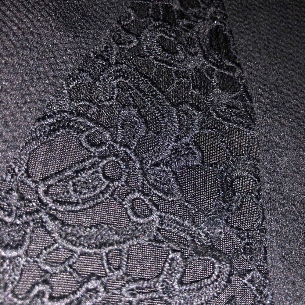 Black dress - Picture 2 of 2